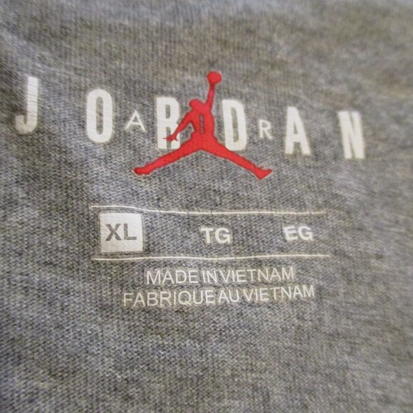 Jordan Men X Large Gray Red White Black Jumping Airman Long Sleeve Shirt - Picture 8 of 9
